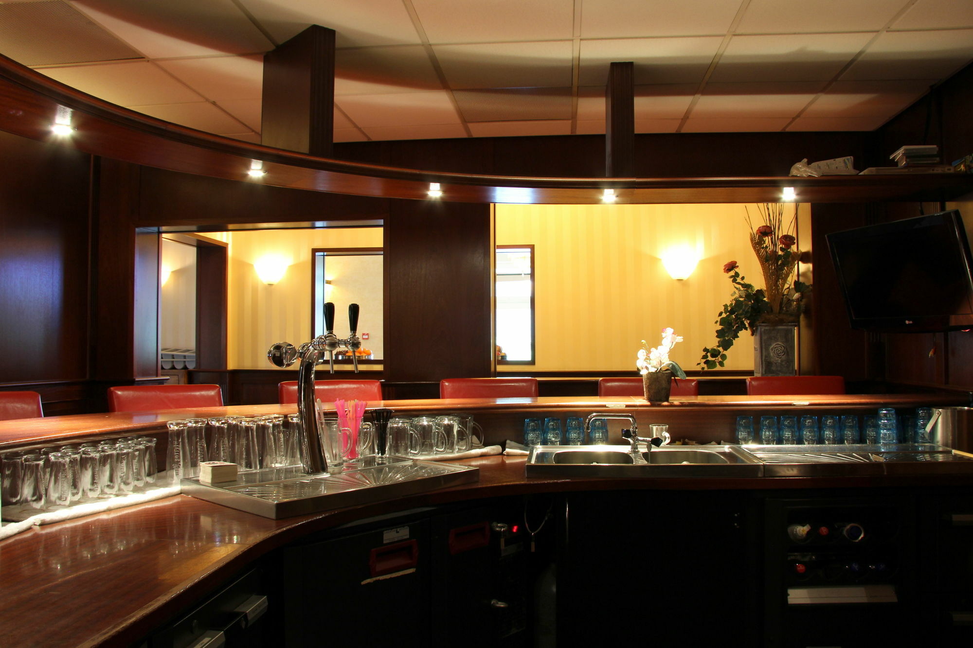 Bastion Hotel Apeldoorn Het Loo Экстерьер фото