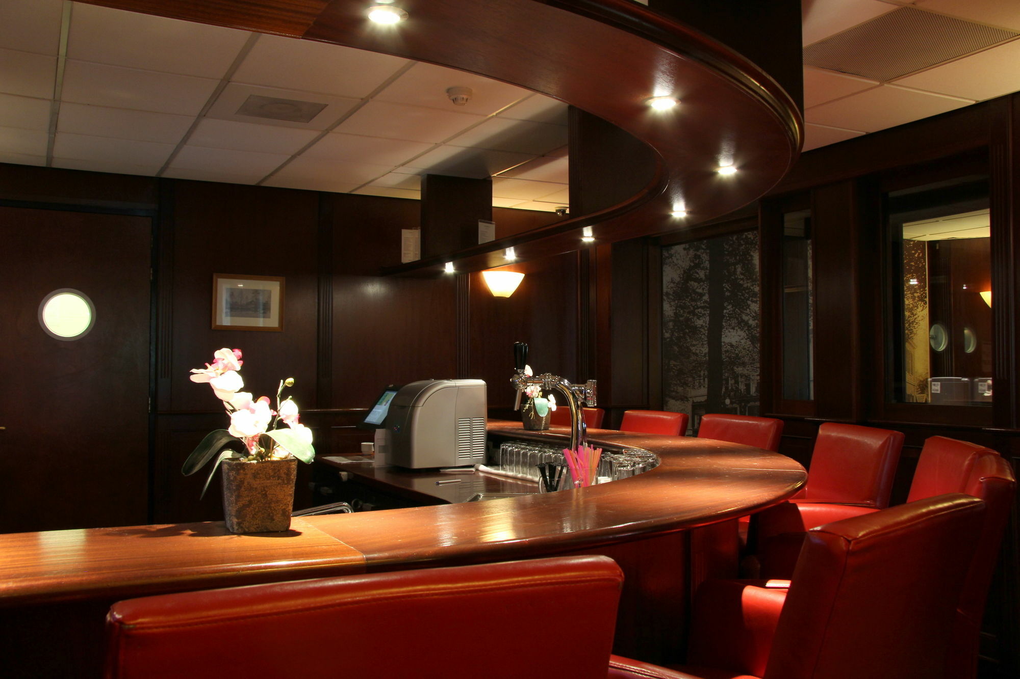 Bastion Hotel Apeldoorn Het Loo Экстерьер фото