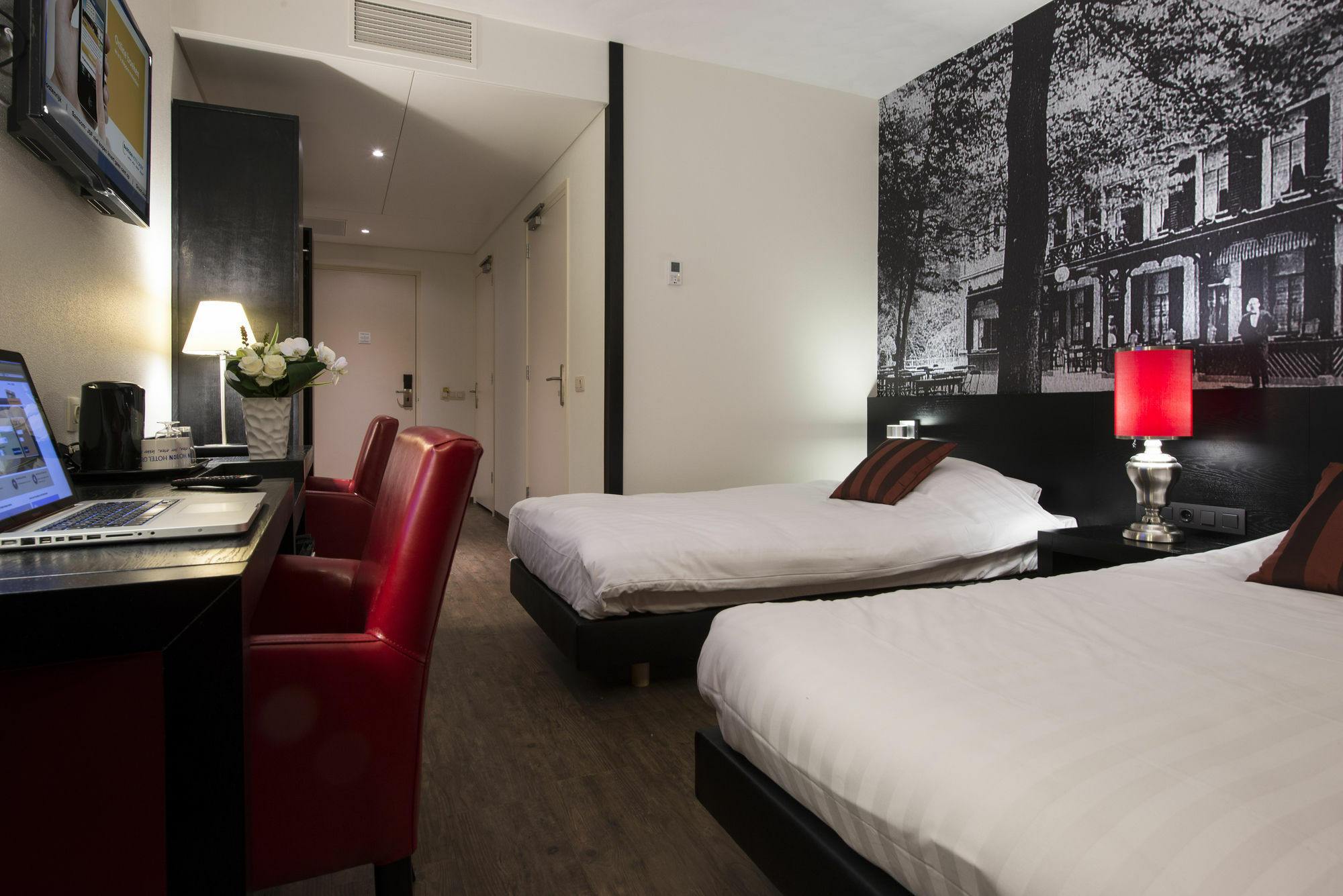 Bastion Hotel Apeldoorn Het Loo Экстерьер фото