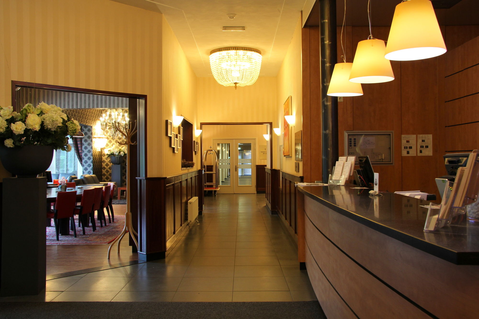 Bastion Hotel Apeldoorn Het Loo Экстерьер фото