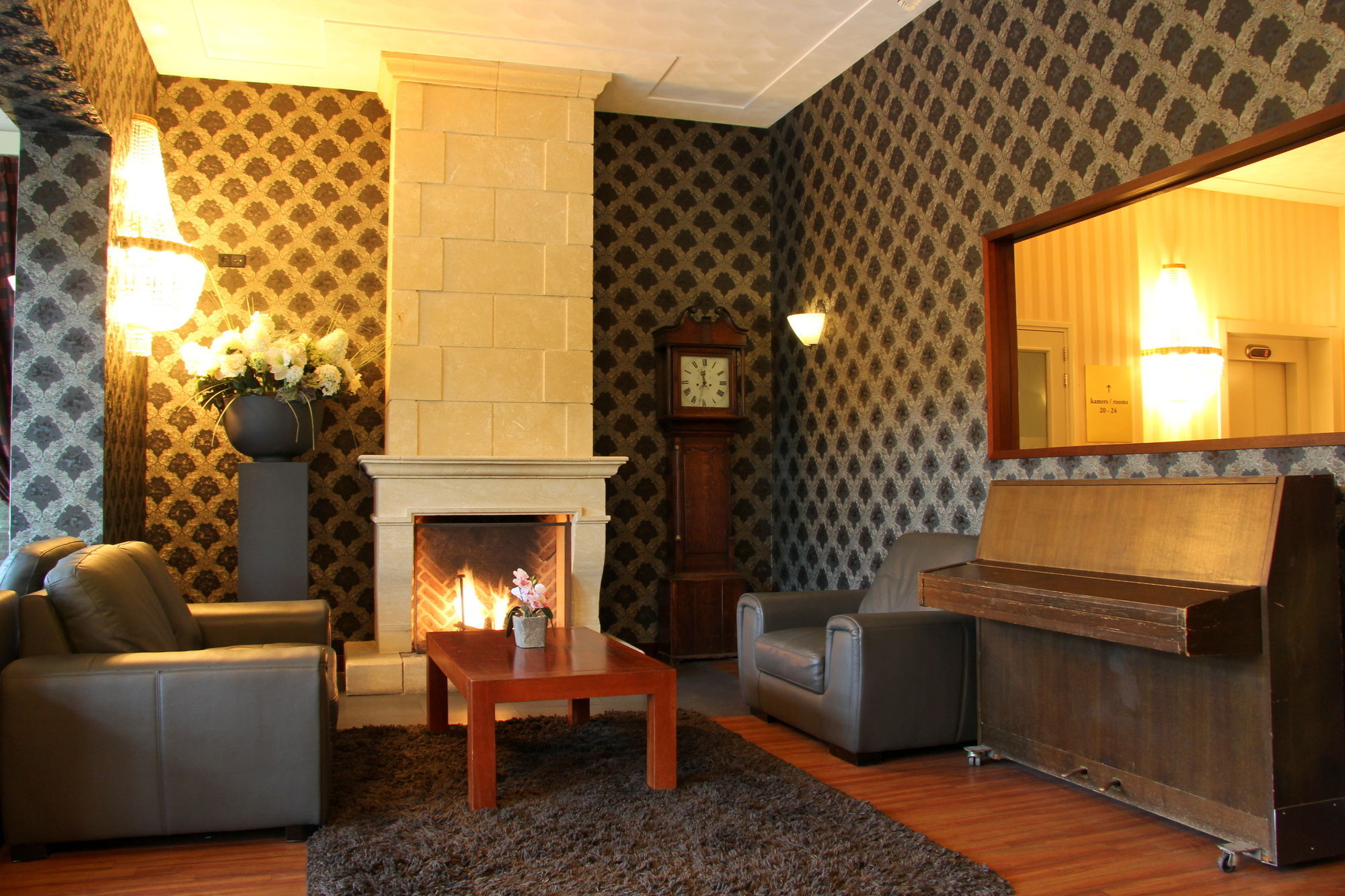 Bastion Hotel Apeldoorn Het Loo Экстерьер фото